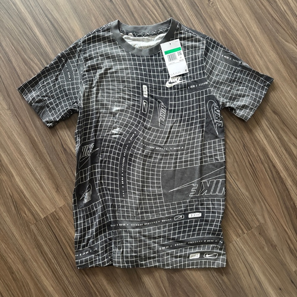 Nike Badass Tee NWT!